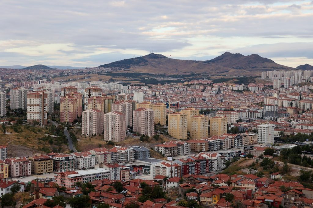Ankara şehir manzarası ve Türkiye gündemi